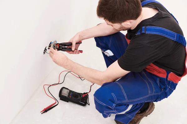 Electrical Repairs Services for Homes and Businesses