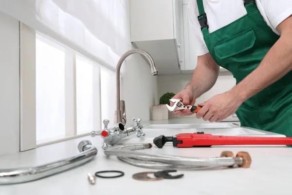Professional Plumber Montreal for Every Plumbing Project