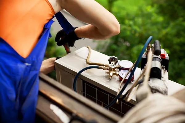 Local hvac contractor las vegas for Reliable HVAC Support
